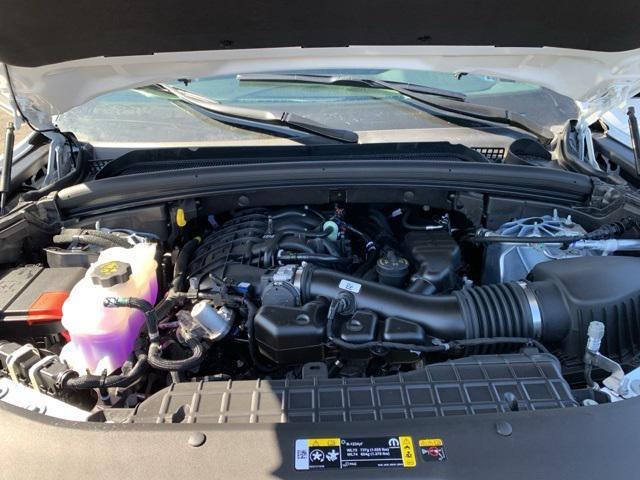 new 2025 Jeep Grand Cherokee car, priced at $49,140