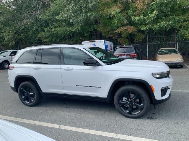 new 2025 Jeep Grand Cherokee car, priced at $50,360