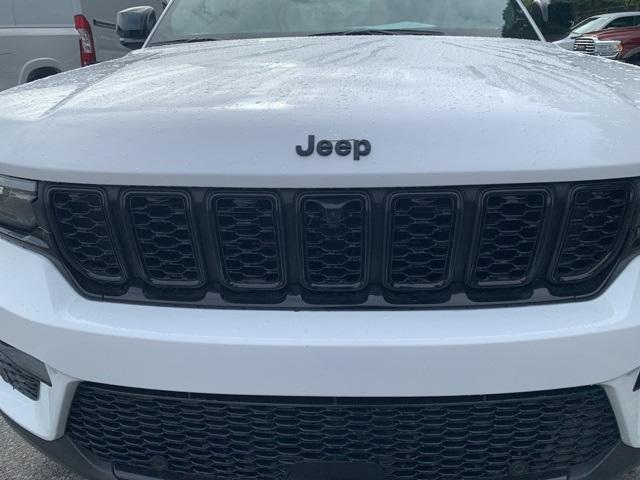 new 2025 Jeep Grand Cherokee car, priced at $50,360