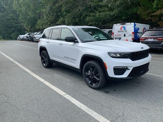 new 2025 Jeep Grand Cherokee car, priced at $50,360