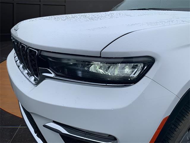new 2025 Jeep Grand Cherokee car, priced at $47,404