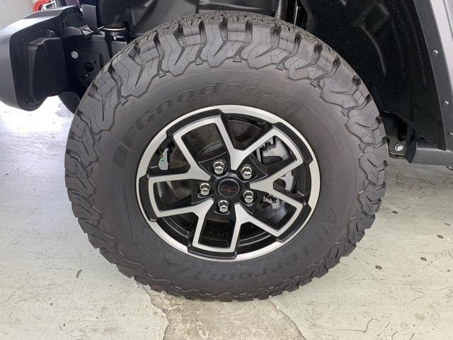 new 2025 Jeep Wrangler car, priced at $56,527