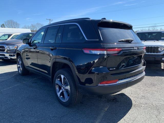 new 2025 Jeep Grand Cherokee car, priced at $49,563