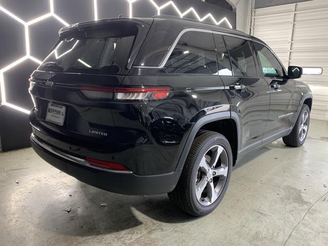 new 2025 Jeep Grand Cherokee car, priced at $52,016