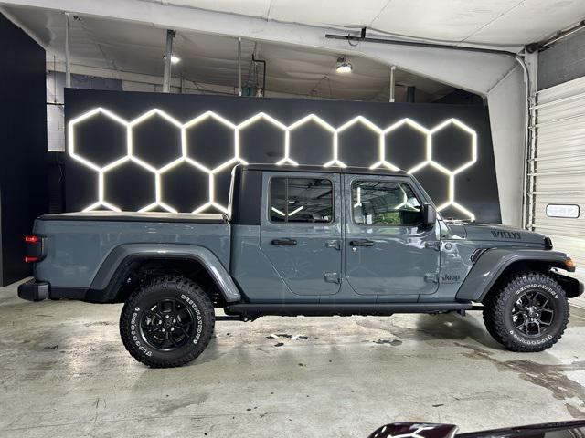 new 2024 Jeep Gladiator car, priced at $49,770