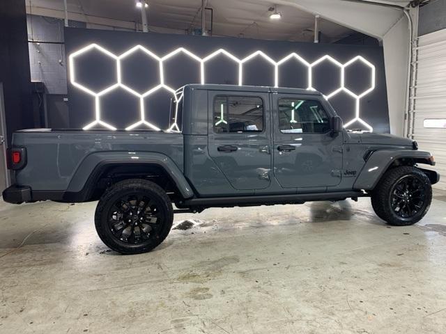 new 2025 Jeep Gladiator car, priced at $43,735