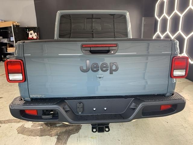 new 2025 Jeep Gladiator car, priced at $43,735