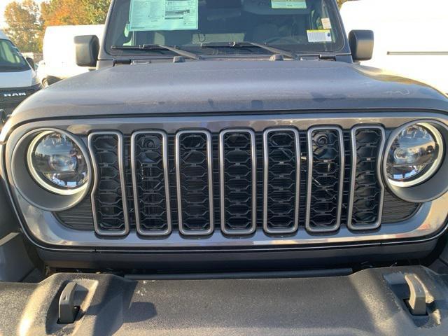 new 2025 Jeep Wrangler car, priced at $47,923