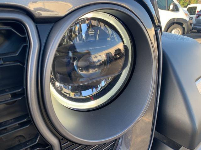 new 2025 Jeep Wrangler car, priced at $47,923