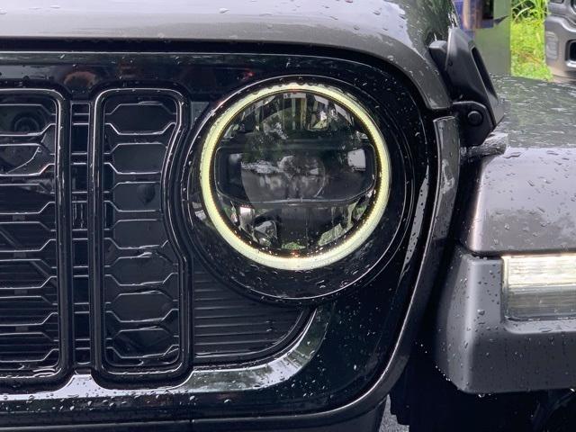 new 2024 Jeep Gladiator car, priced at $49,158