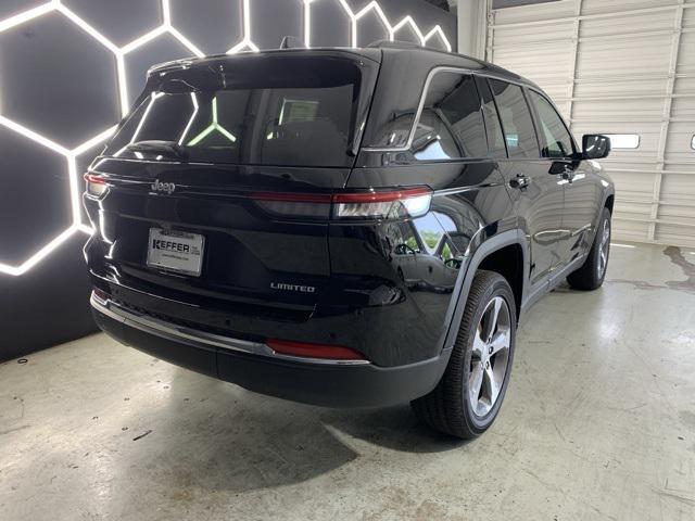 new 2025 Jeep Grand Cherokee car, priced at $48,241
