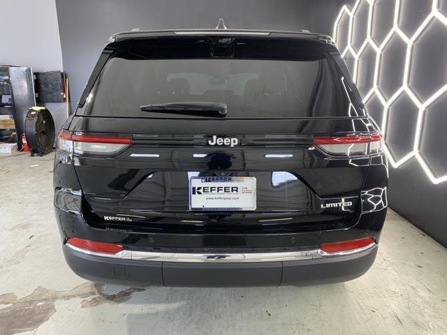 new 2025 Jeep Grand Cherokee car, priced at $48,241
