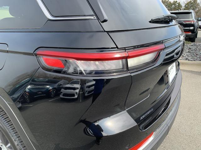 new 2025 Jeep Grand Cherokee car, priced at $47,984