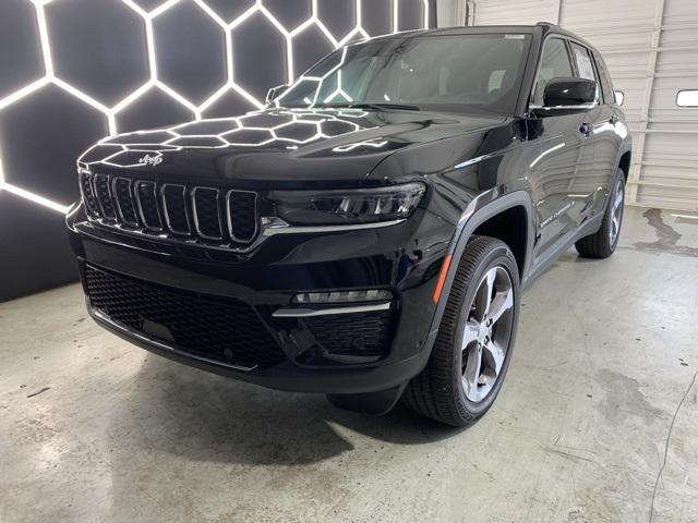 new 2025 Jeep Grand Cherokee car, priced at $48,241