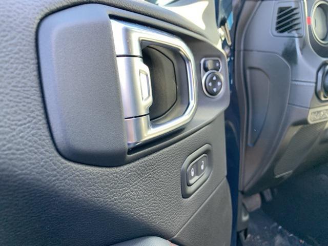 new 2025 Jeep Wrangler car, priced at $69,252