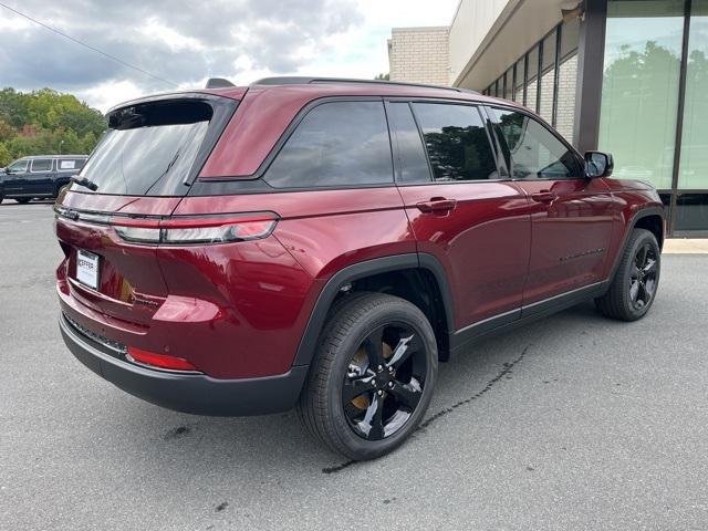 new 2025 Jeep Grand Cherokee car, priced at $50,955