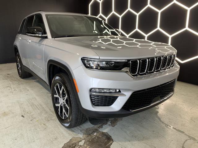 new 2025 Jeep Grand Cherokee car, priced at $47,295
