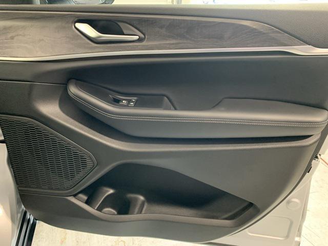 new 2025 Jeep Grand Cherokee car, priced at $47,295