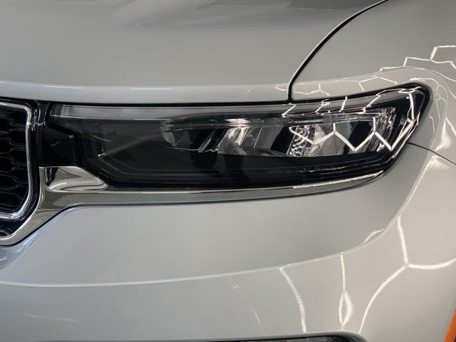 new 2025 Jeep Grand Cherokee car, priced at $47,295