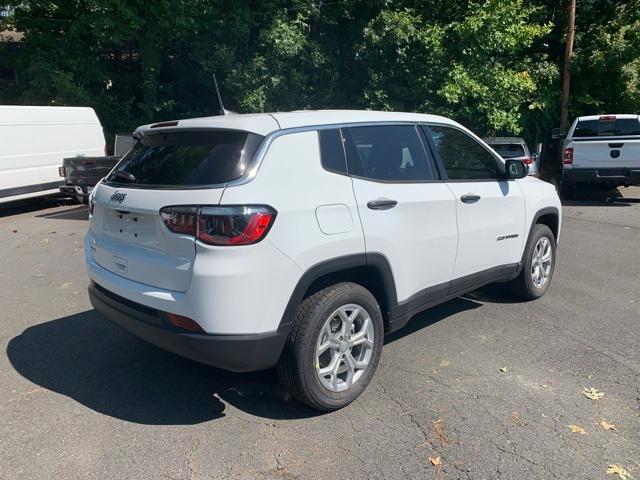 new 2024 Jeep Compass car, priced at $25,495