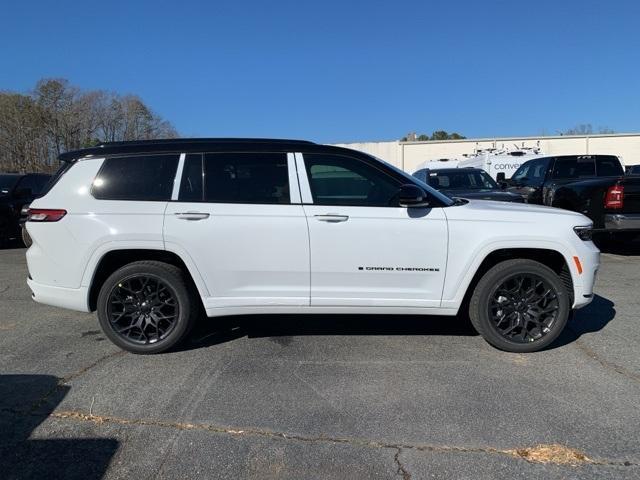 new 2025 Jeep Grand Cherokee L car, priced at $68,095