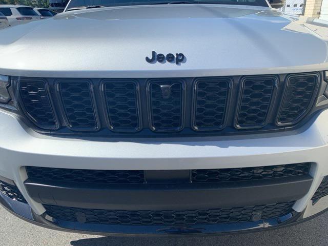 new 2025 Jeep Grand Cherokee L car, priced at $52,433