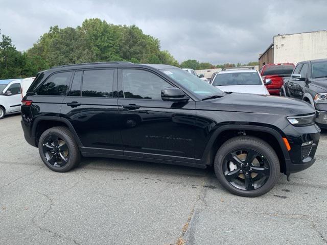 new 2025 Jeep Grand Cherokee car, priced at $49,650