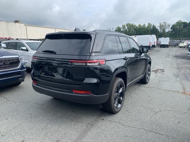 new 2025 Jeep Grand Cherokee car, priced at $49,650