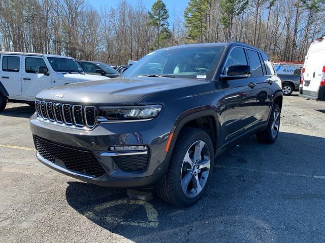 new 2025 Jeep Grand Cherokee car, priced at $49,563