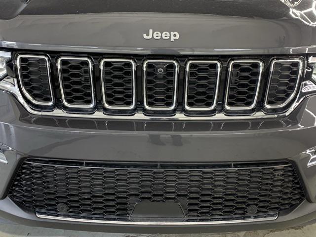 new 2025 Jeep Grand Cherokee car, priced at $52,016