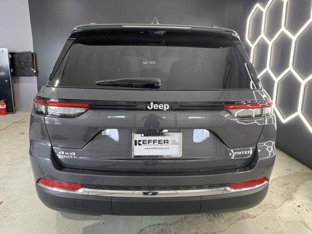 new 2025 Jeep Grand Cherokee car, priced at $52,016