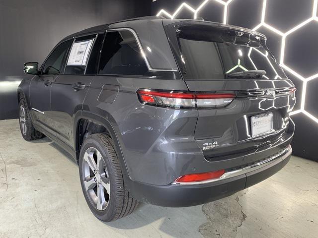 new 2025 Jeep Grand Cherokee car, priced at $52,016