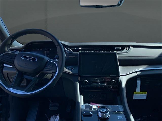 new 2025 Jeep Grand Cherokee car, priced at $51,416