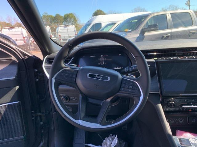 new 2025 Jeep Grand Cherokee car, priced at $49,563