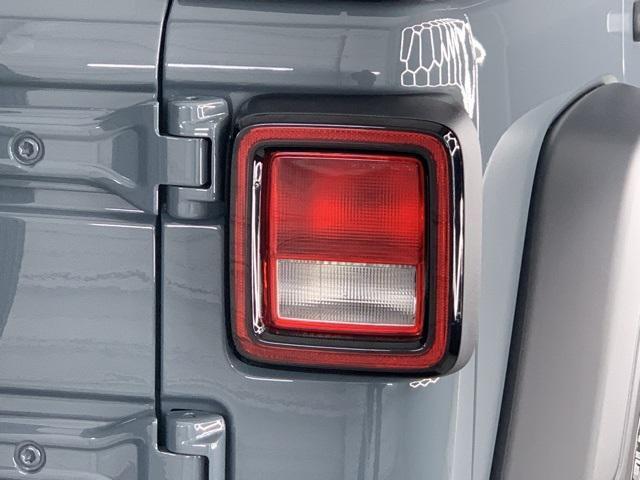 new 2025 Jeep Wrangler car, priced at $45,986