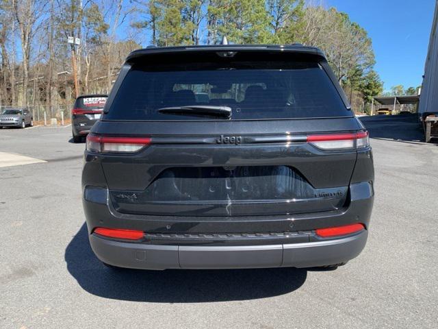 new 2025 Jeep Grand Cherokee car, priced at $49,649