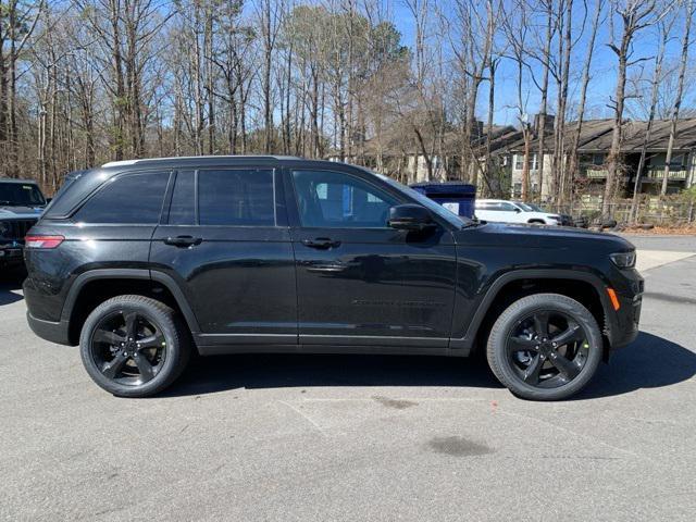 new 2025 Jeep Grand Cherokee car, priced at $49,649