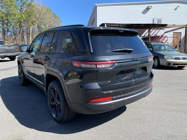new 2025 Jeep Grand Cherokee car, priced at $49,649