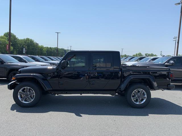 new 2024 Jeep Gladiator car, priced at $47,560