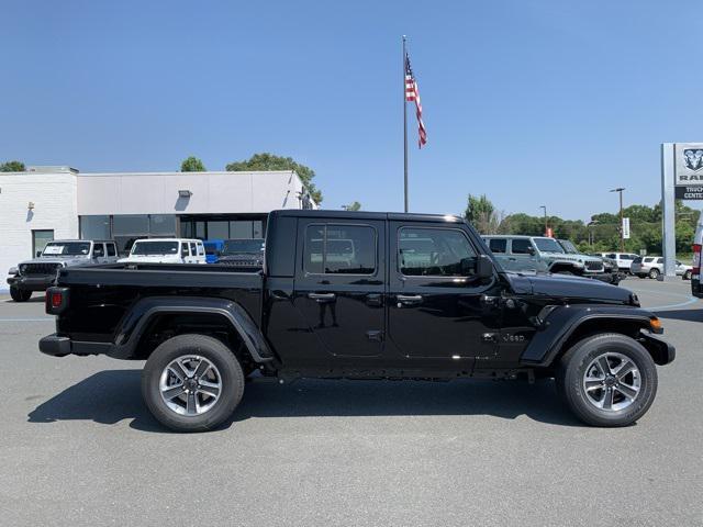 new 2024 Jeep Gladiator car, priced at $47,560