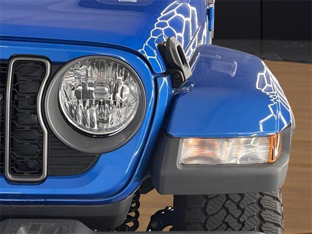 new 2025 Jeep Gladiator car, priced at $38,454