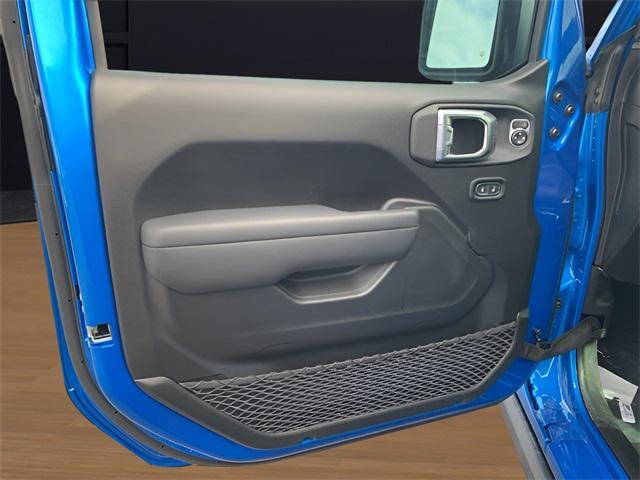 new 2025 Jeep Gladiator car, priced at $38,454
