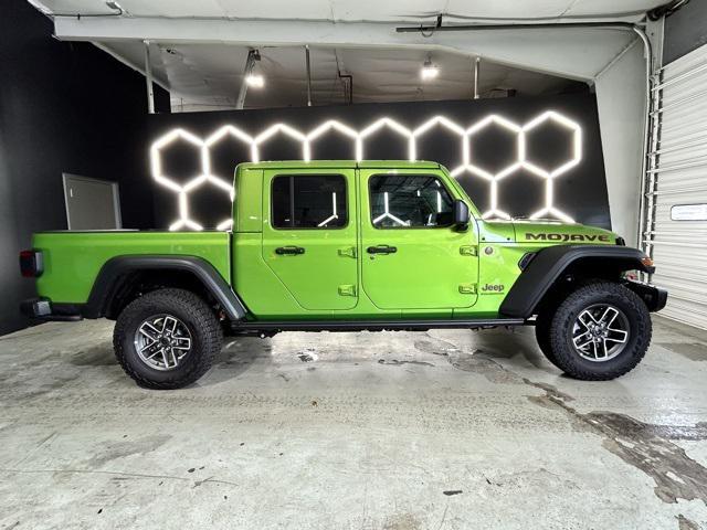 new 2025 Jeep Gladiator car, priced at $50,621