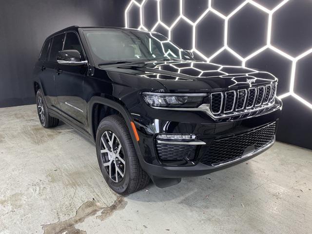 new 2025 Jeep Grand Cherokee car, priced at $41,381