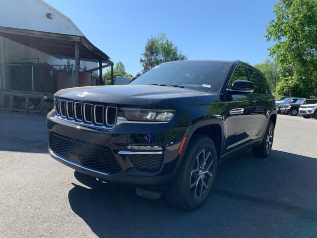 new 2025 Jeep Grand Cherokee car, priced at $42,625