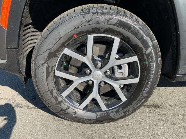 new 2025 Jeep Grand Cherokee L car, priced at $49,295