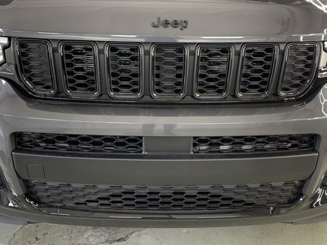 new 2025 Jeep Grand Cherokee L car, priced at $50,082