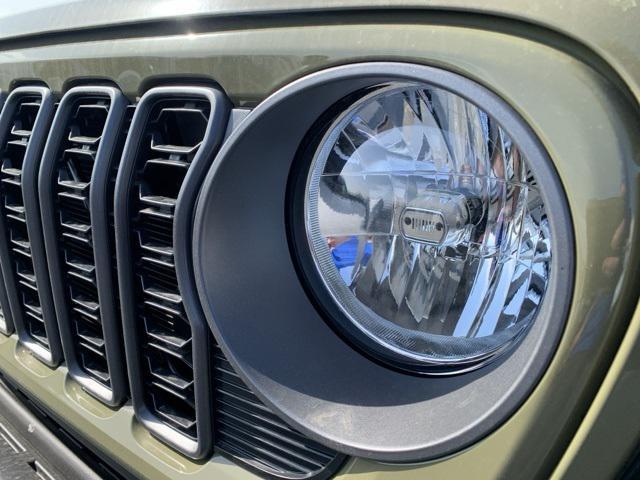 new 2025 Jeep Wrangler car, priced at $48,843