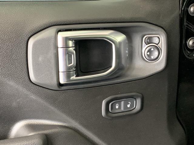 new 2025 Jeep Wrangler car, priced at $44,304