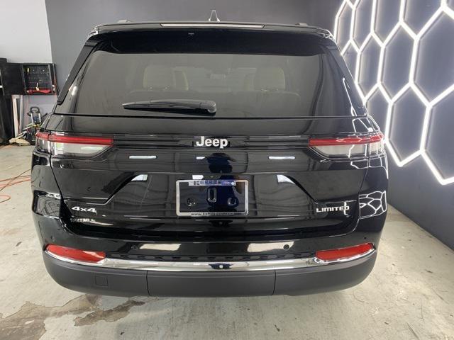 new 2025 Jeep Grand Cherokee car, priced at $44,888